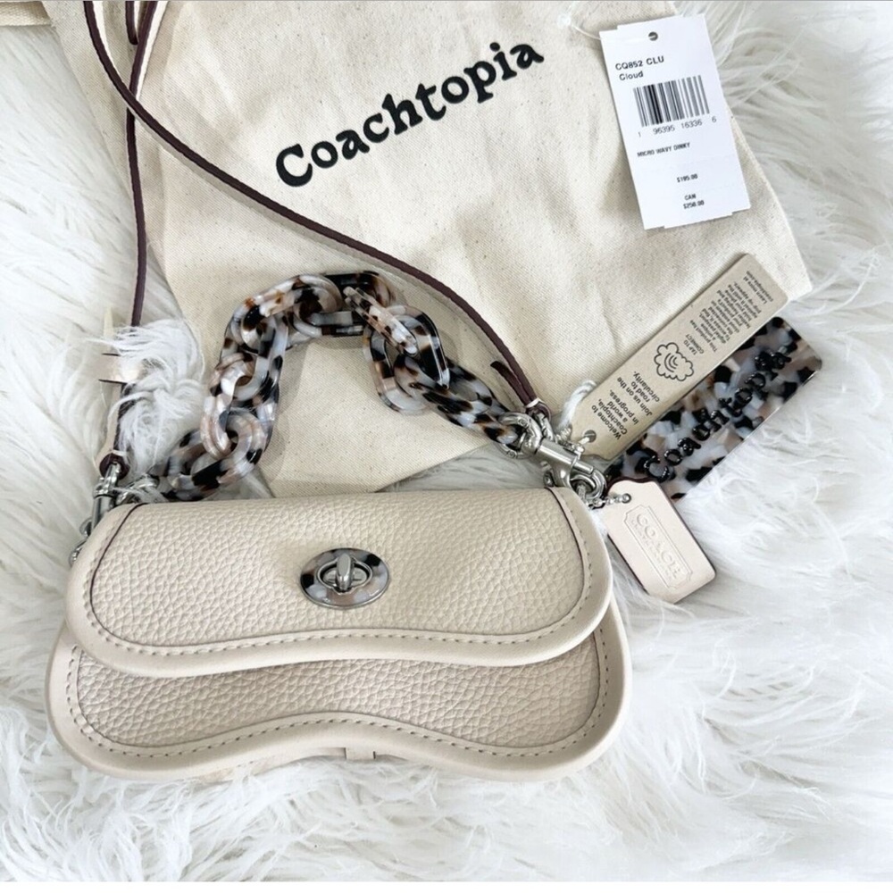 Coach Coachtopia Micro Wavy Dinky Crossbody Bag Ivory New - Picture 2 of 4